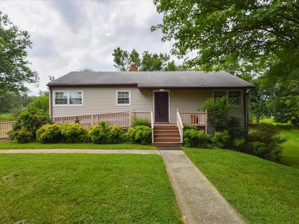 2628 Cannaday Rd NE, Roanoke, VA 24012