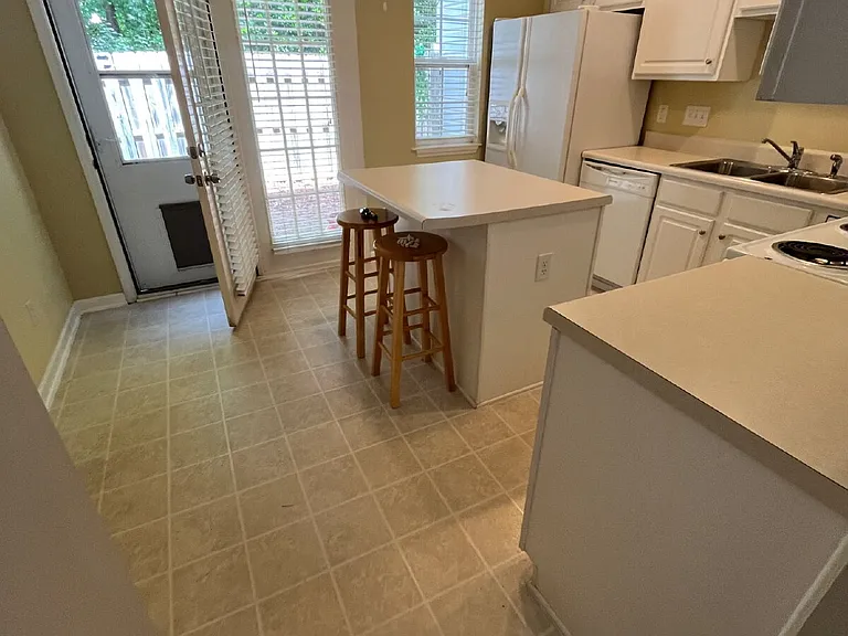 24 Sidney Marie Ct — Photo 6