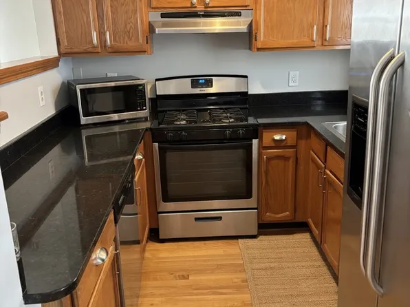 14 Stonecress Ln, Glastonbury, CT 06033