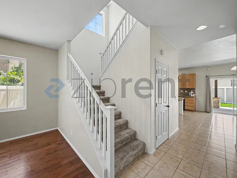 294 Kieswetter St — Photo 12