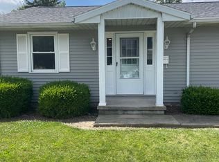 1017 Ebersole Blvd #A, Fostoria, OH 44830