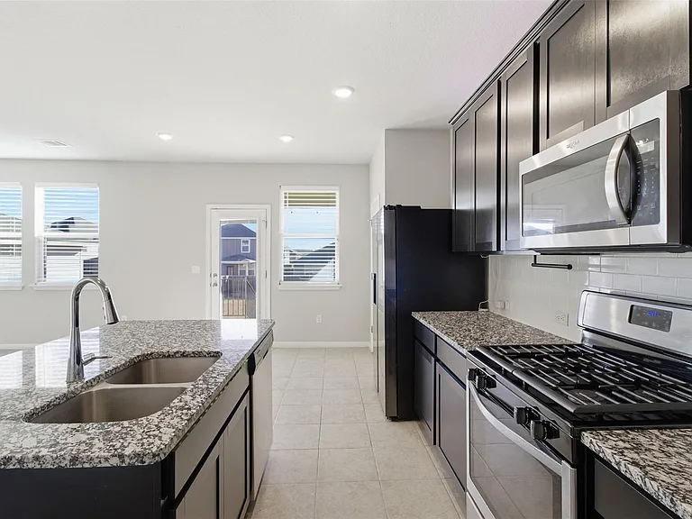 13107 Barrister Ln — Photo 7