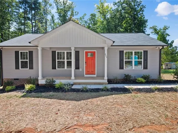 605 Roosevelt St, Mebane, NC 27302
