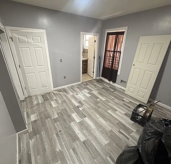 131-133 Huntington Ter #1 — Photo 11
