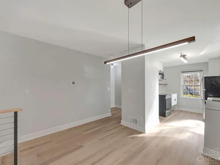 9777 Bunker Hill Ln — Photo 7