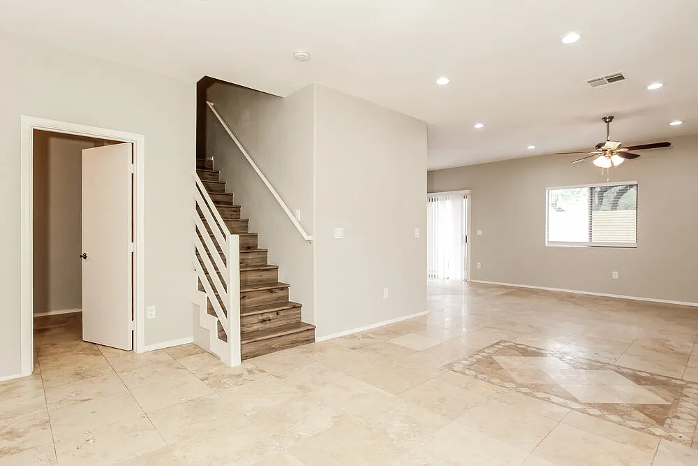 3 bed, 2.5 bath, 1505 sqft, $2,680 — Photo 4