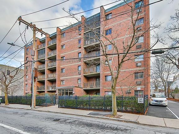3rd image of 12-16 Ellery St #201