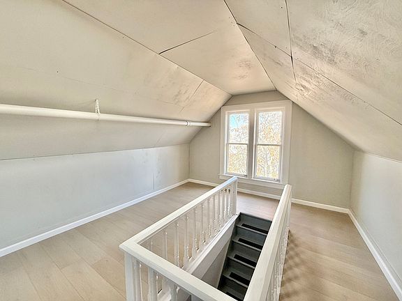 5th image of 1041 Lake Ave #5