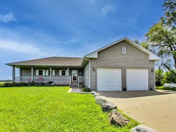 15N605 McCornack Rd, Gilberts, IL 60136