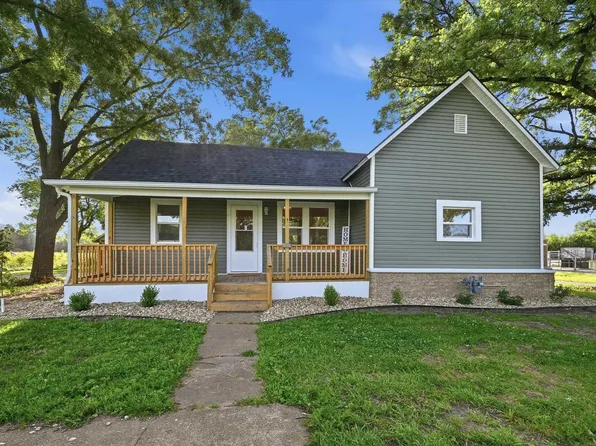 402 N 6th St, Osage City, KS 66523