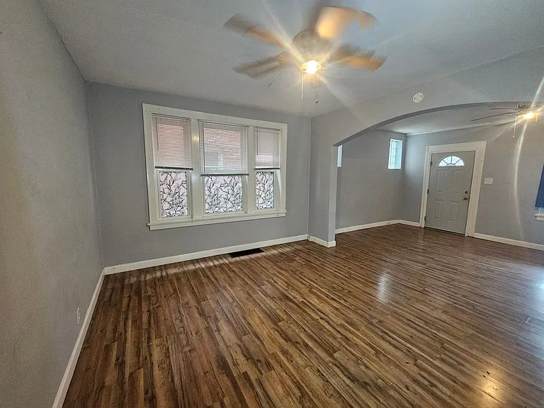 5034 Louisiana Ave — Photo 2