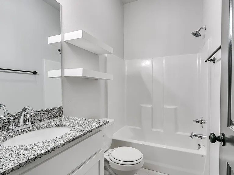 824 Chase Ln — Photo 18