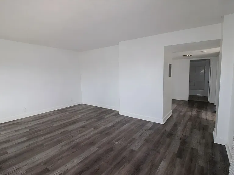 11306-08 S Figueroa St — Photo 6