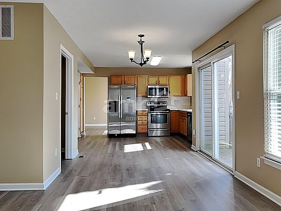 4th image of 1441 Scenic River Dr