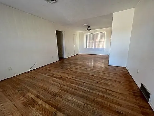 3 bed, 1082 sqft, $1,100 — Photo 3