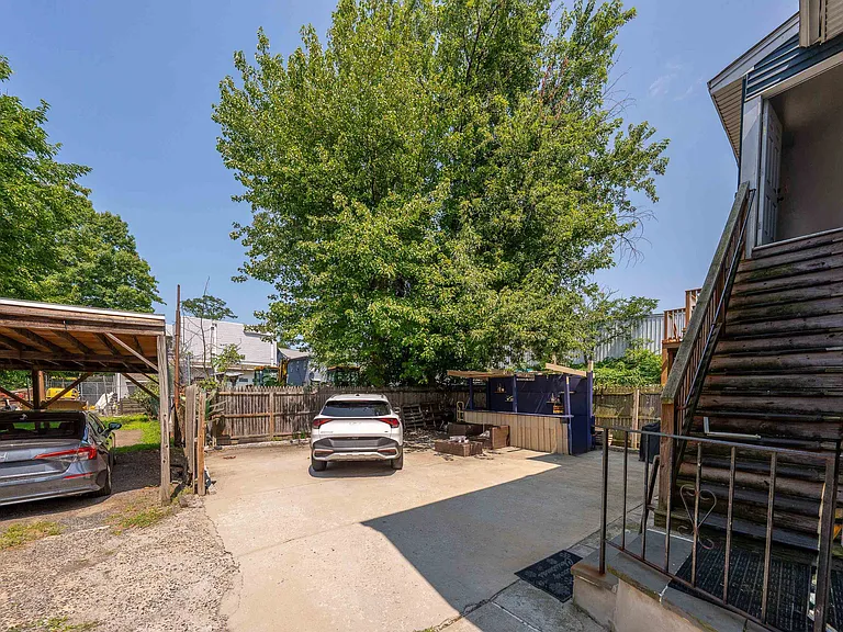 485 Cary St #2 — Photo 19