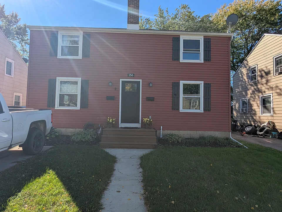 136 Fowler Ave