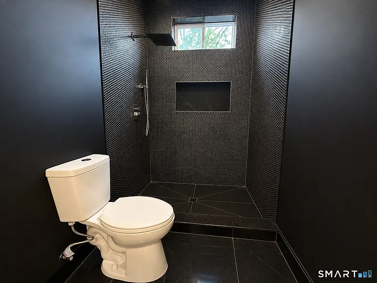 492 Lombard St #1 — Photo 12