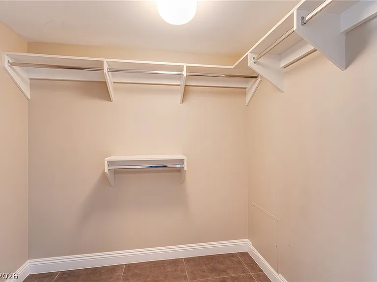 222 Karen Ave #201 — Photo 28