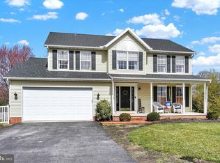 2182 Aslan Dr, York, PA 17404