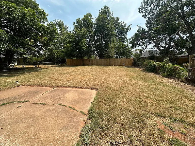3904 Overland Dr — Photo 16