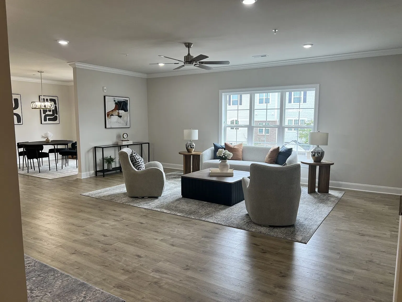 1600 Gathering Park Cir — Photo 2