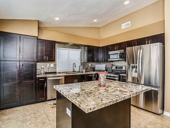 2nd image of 73530 Heatherwood Dr