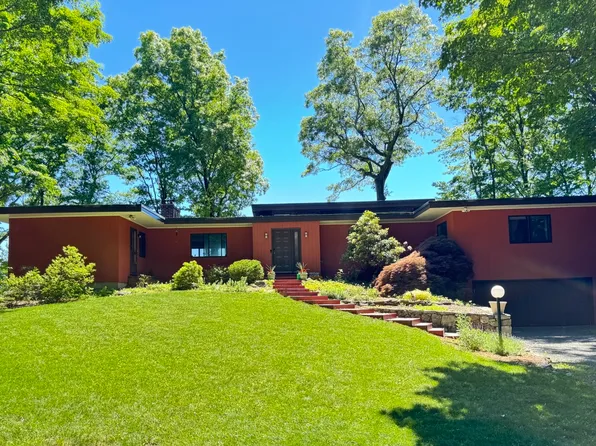 79 Seth Low Mountain Rd, Ridgefield, CT 06877
