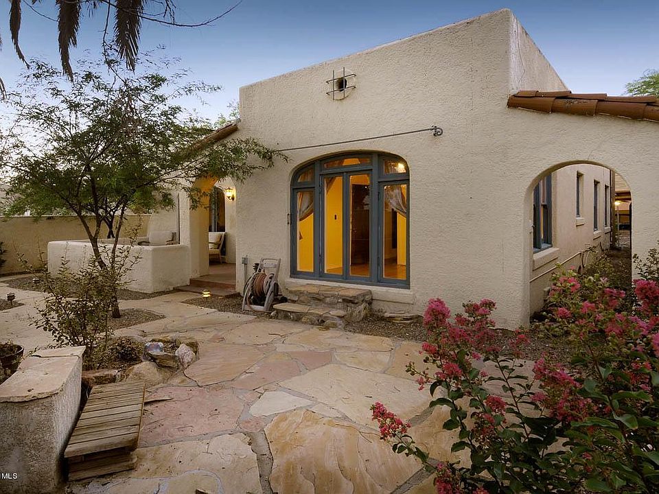 Front courtyard.