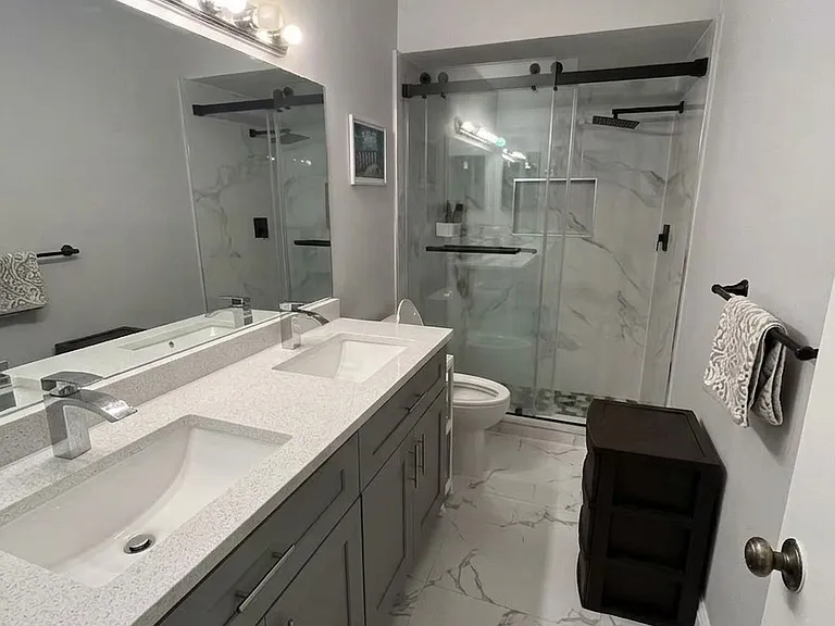 3931 SW 84th Ter — Photo 1
