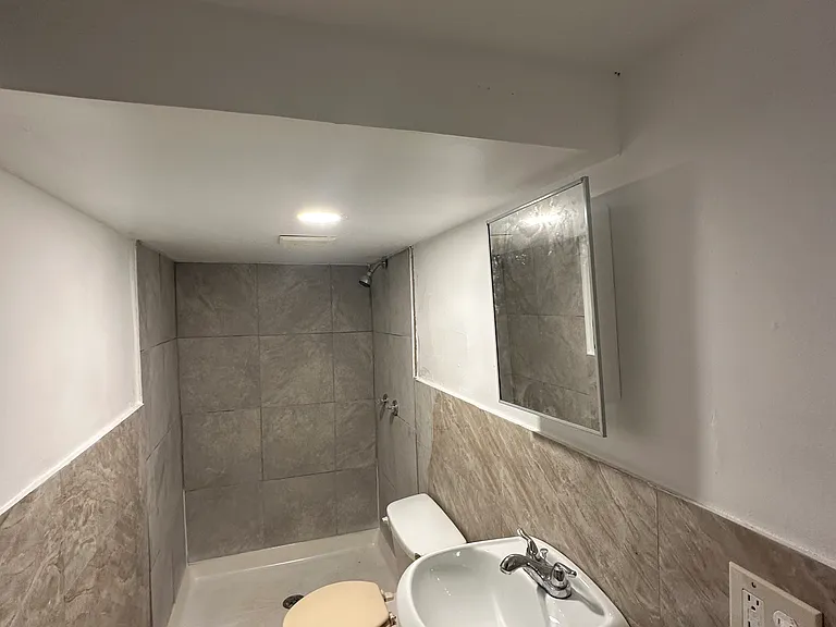 135 Eaton Pl #1 — Photo 5