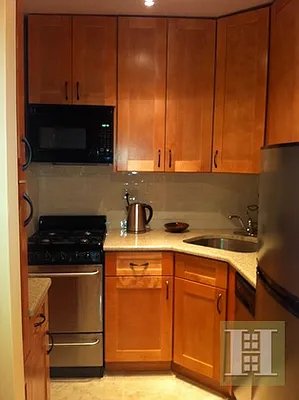 Rented by Halstead Real Estate | media 31