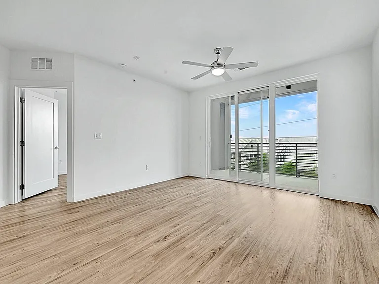4801 Springdale Rd #1301 — Photo 17