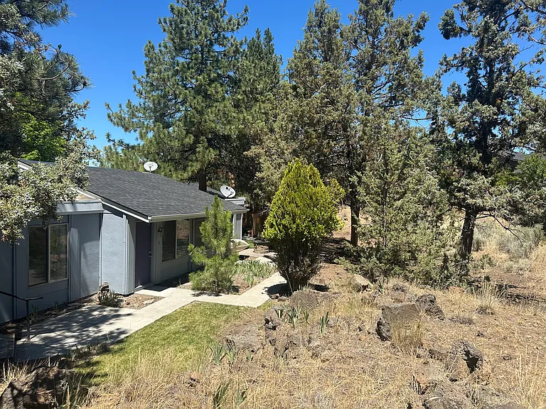 1700 NE Wells Acres Rd #9 — Photo 11