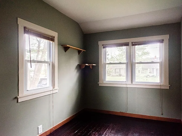28W711 Ray St — Photo 17