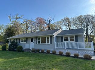 124 Pension Rd, Manalapan, NJ 07726