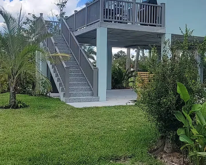 1465 Bayshore Dr — Photo 1