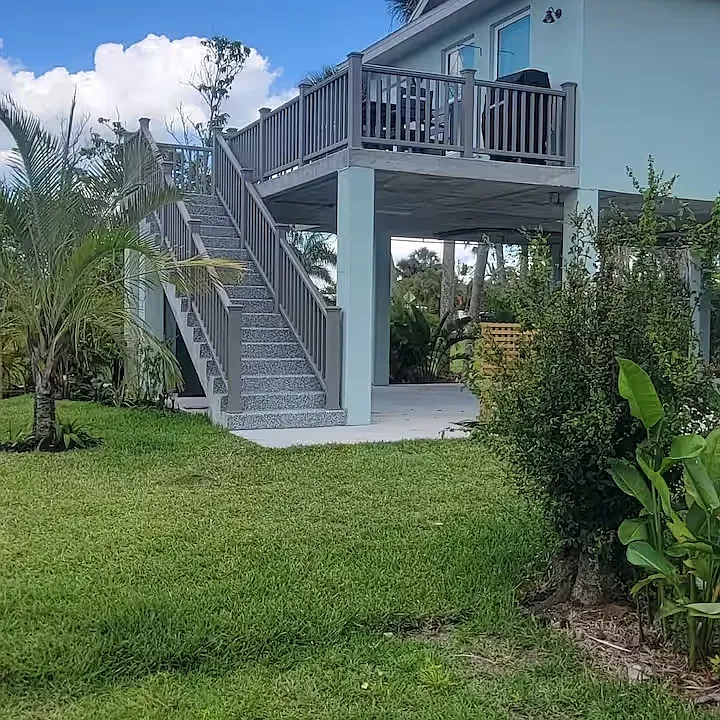 1465 Bayshore Dr