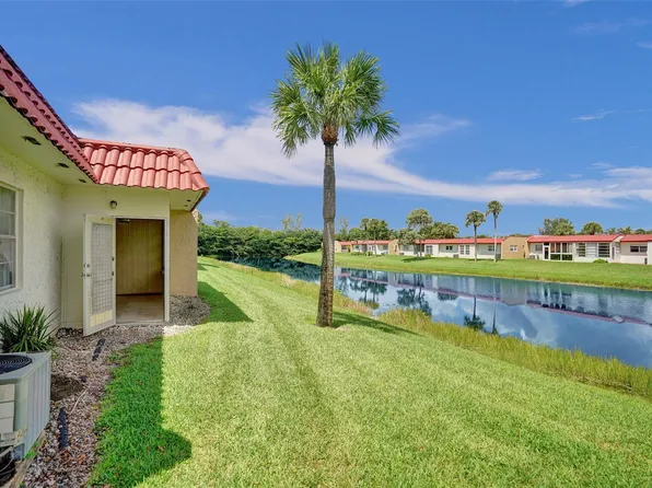 177 Lake Carol Drive #177, West Palm Beach, FL 33411