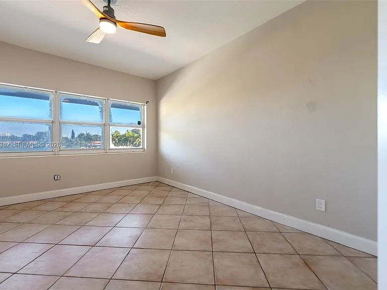 2225 NE 123rd St #215 — Photo 17