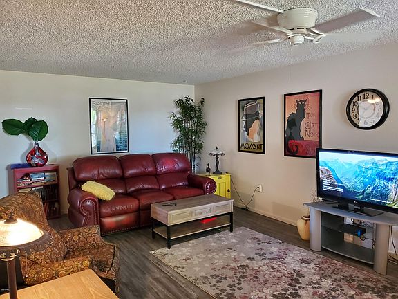 4th image of 10533 W Palmeras Dr