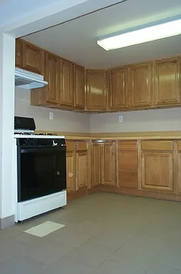 Rented by Tower Brokerage | media 27