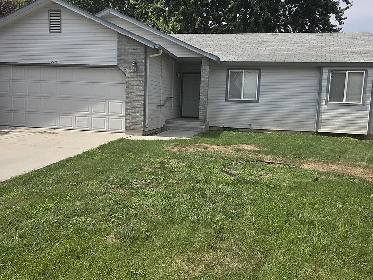 920 Cove Arm Cir — Photo 1