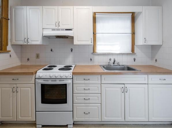 2 Roosevelt St #1
