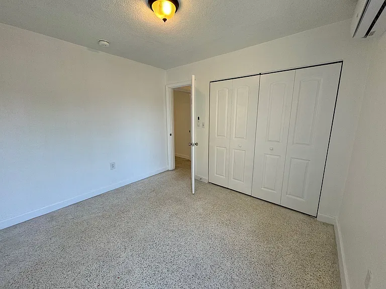 1361 SW 4th St #4 — Photo 8