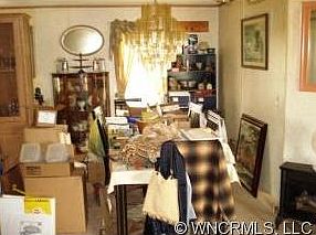 4th image of 19 Peach St