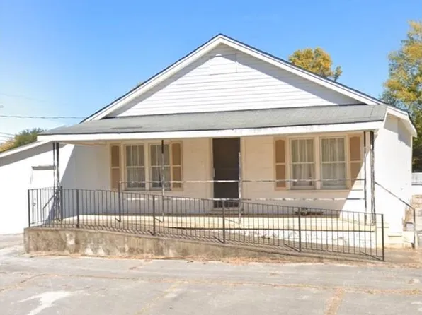 1204 SW 10th St, Sheffield, AL 35660