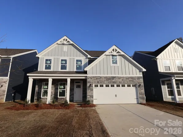 1321 Fremont Dr, Wingate, NC 28174