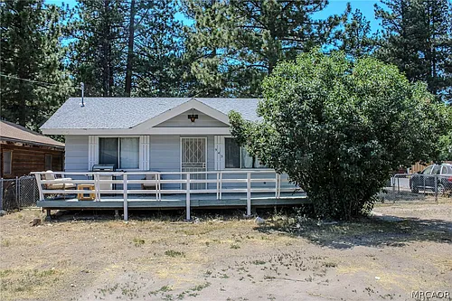 945 Green Way Dr Photo 1