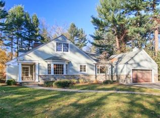 62 Woodsley Rd, Longmeadow, MA 01106